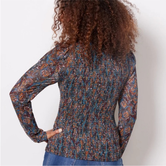 Evereve Kate Printed Smocked Mesh Top NWT Medium - Picture 3 of 13